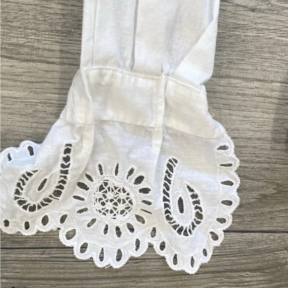 Elegant White Long Sleeve Women's Vintage Blouse (UNIQUE) - Picture 3 of 11